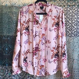 Light pink button down top